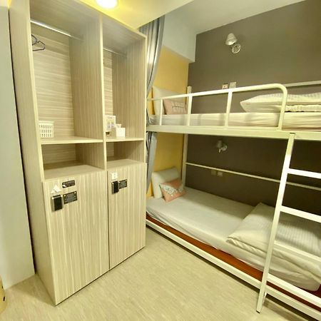 Flyinn Hostel Kaohsiung Dış mekan fotoğraf
