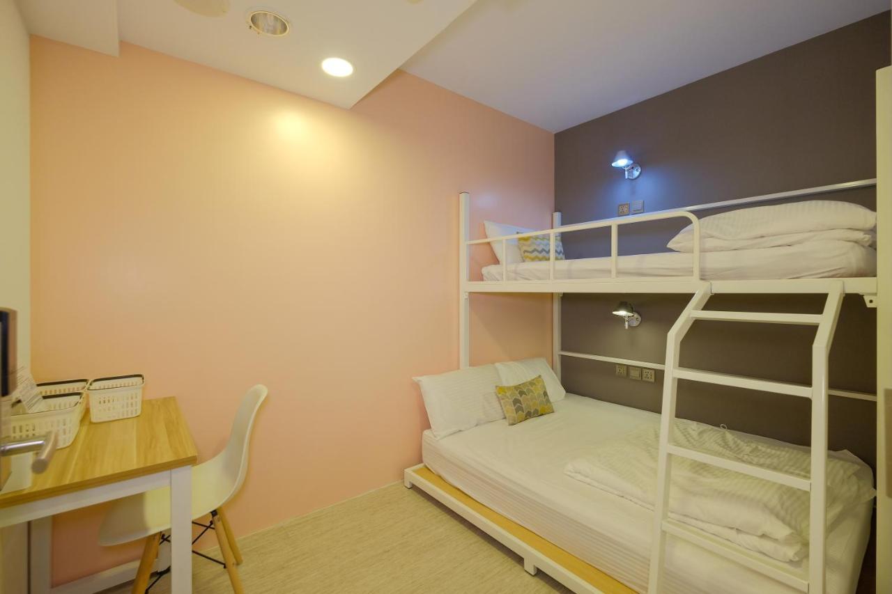 Flyinn Hostel Kaohsiung Dış mekan fotoğraf