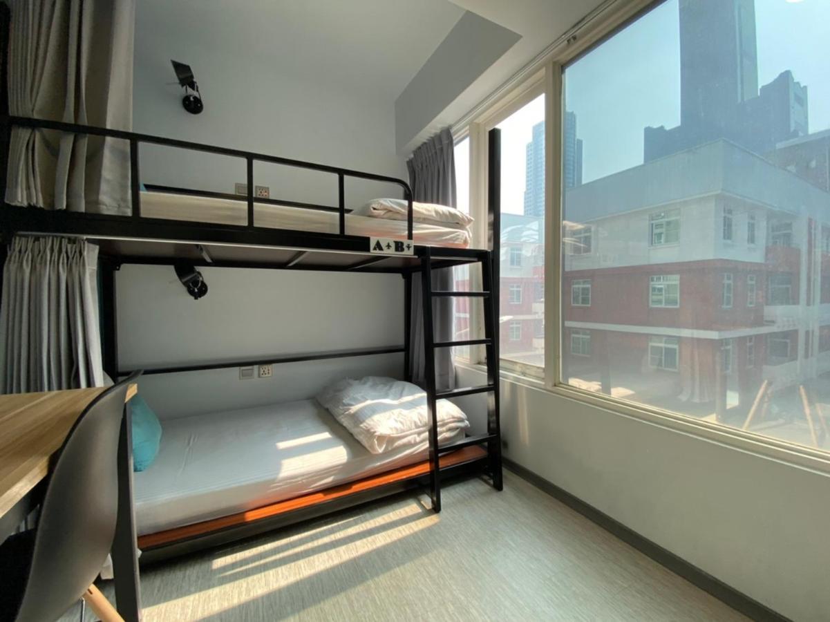 Flyinn Hostel Kaohsiung Dış mekan fotoğraf