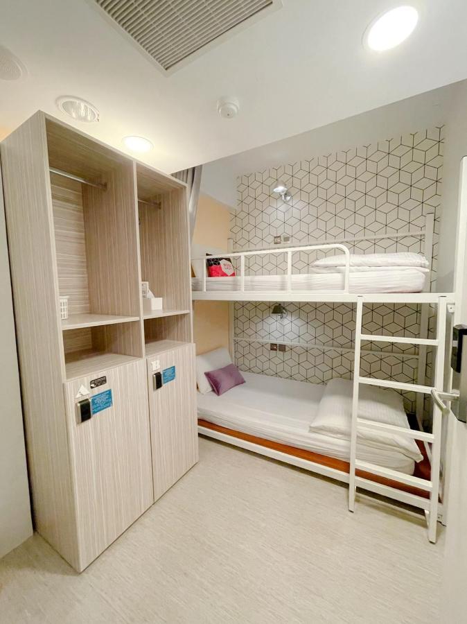 Flyinn Hostel Kaohsiung Dış mekan fotoğraf