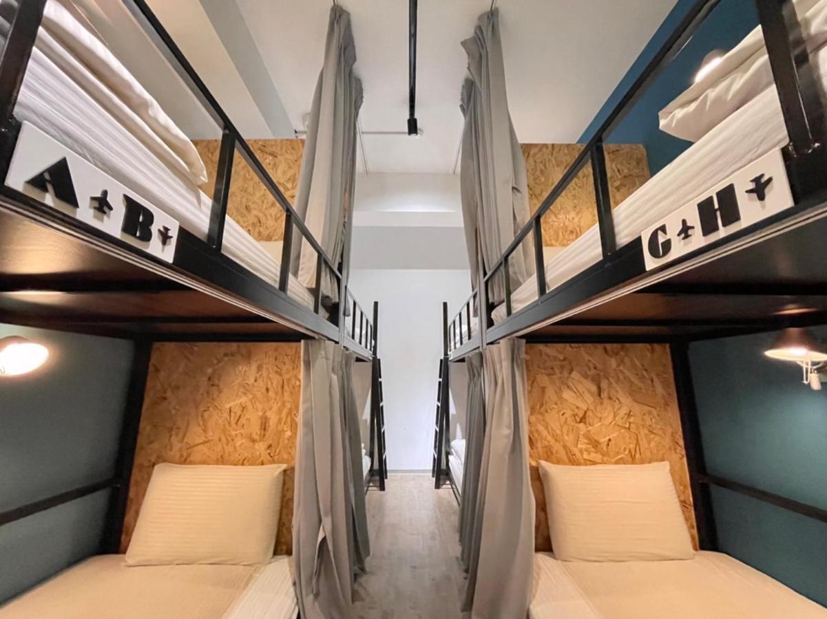 Flyinn Hostel Kaohsiung Dış mekan fotoğraf