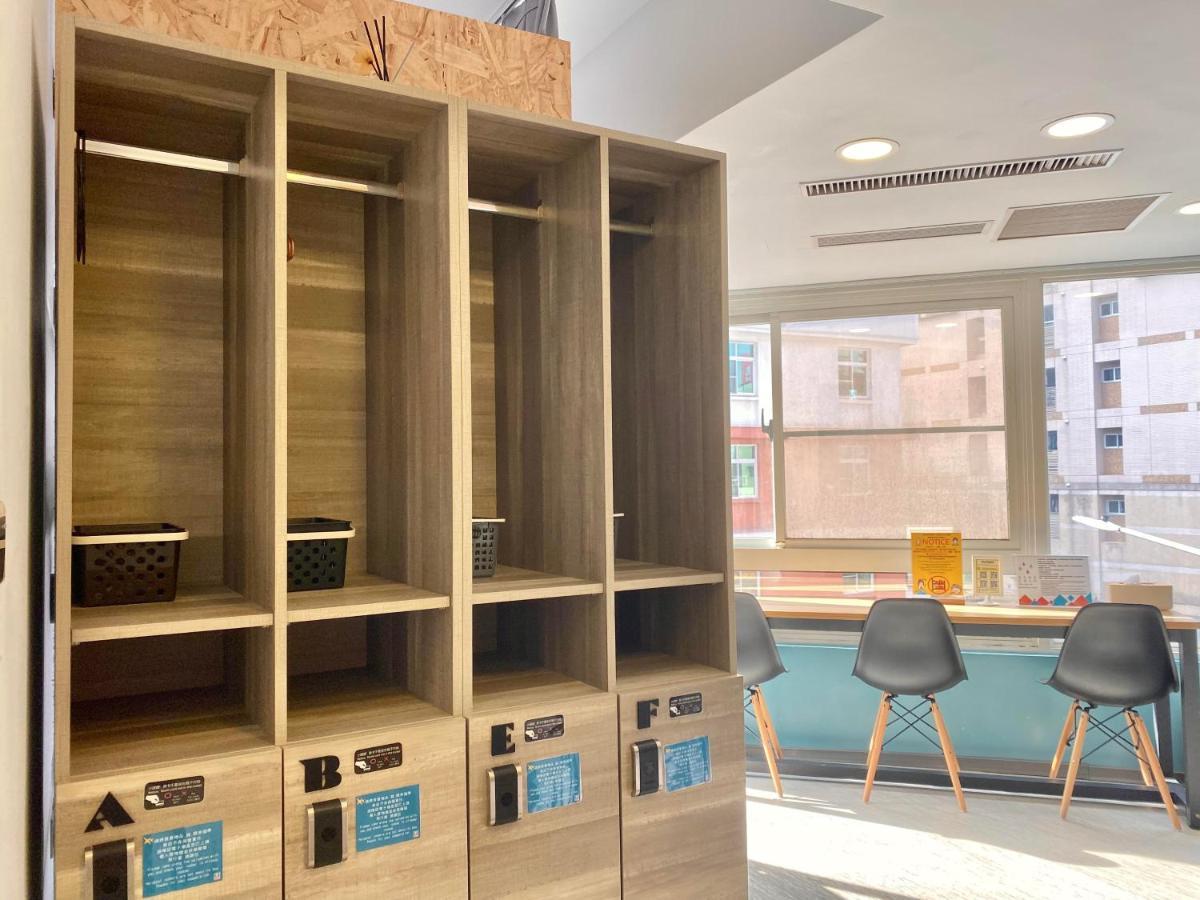 Flyinn Hostel Kaohsiung Dış mekan fotoğraf