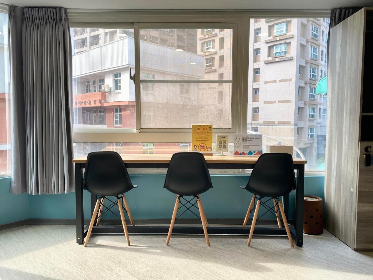 Flyinn Hostel Kaohsiung Dış mekan fotoğraf