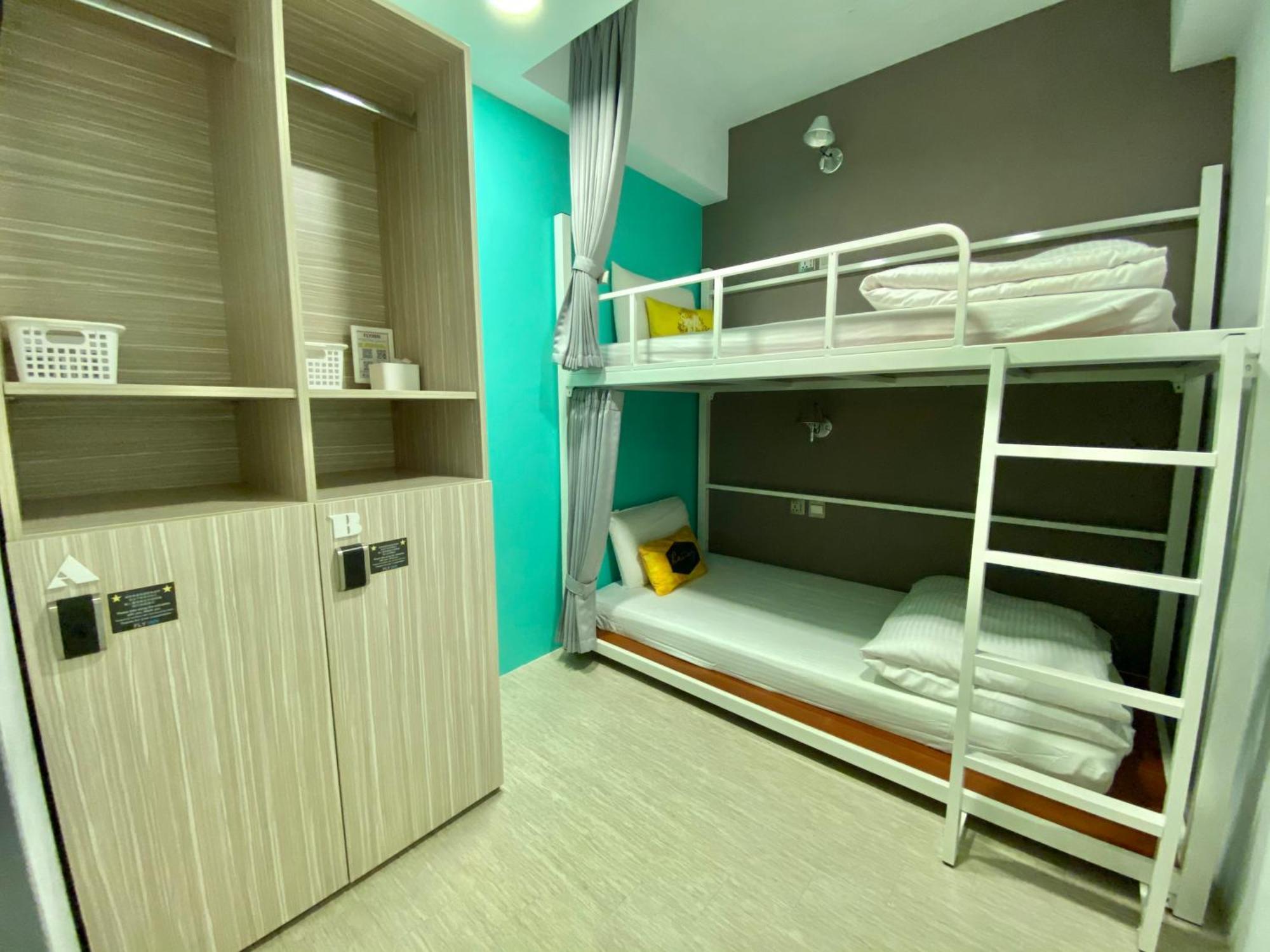Flyinn Hostel Kaohsiung Dış mekan fotoğraf