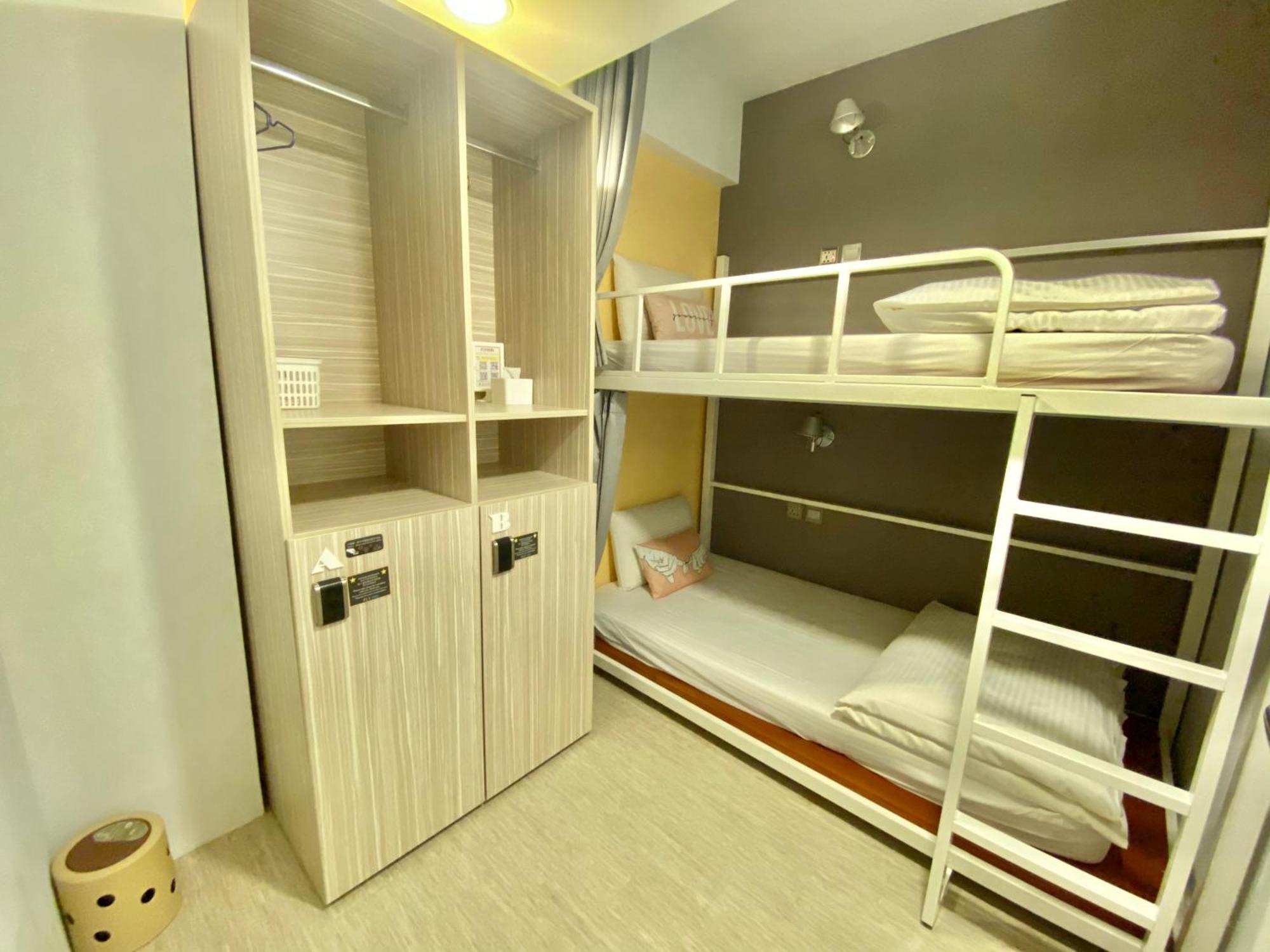 Flyinn Hostel Kaohsiung Dış mekan fotoğraf
